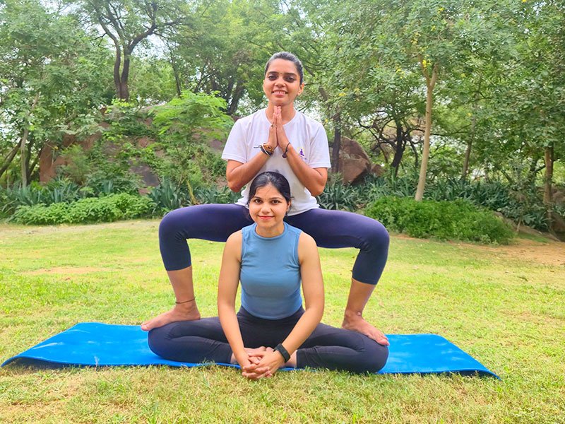 Acro Yoga